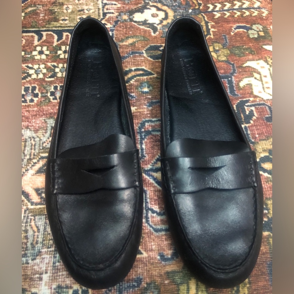 Børn Marlena Slip On Leather Loafers. Great used condition!